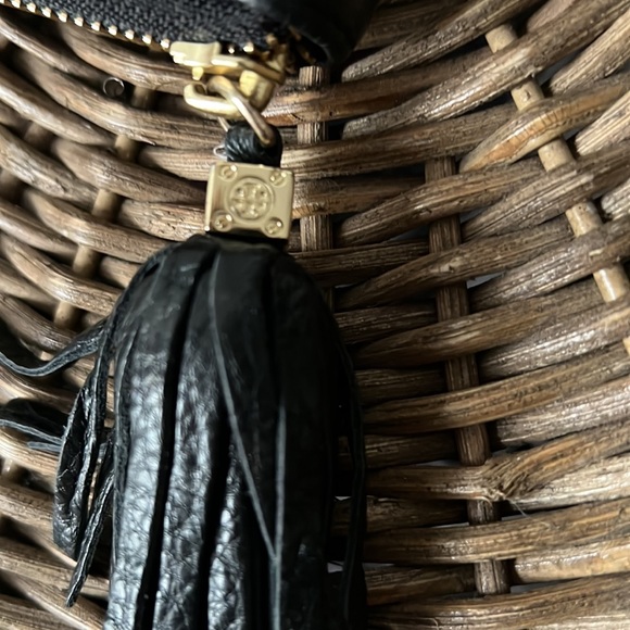 Tory Burch Continental Large Zip Around Wallet - Picture 5 of 13